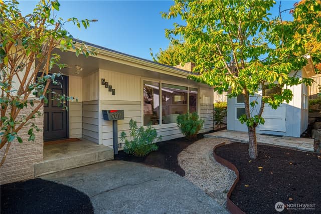 Property photo for 9011 44th Avenue SW, Seattle photo 2