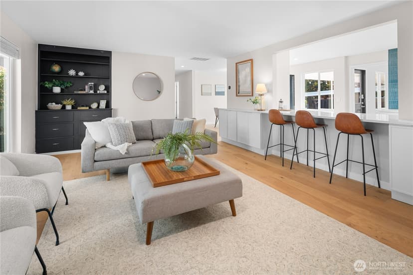 Property photo for 9011 44th Avenue SW, Seattle photo 5