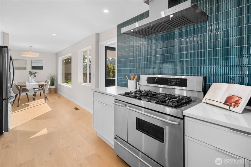 Property photo for 9011 44th Avenue SW, Seattle photo 12