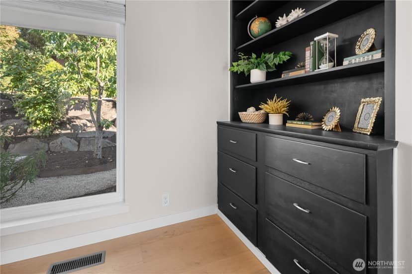 Property photo for 9011 44th Avenue SW, Seattle photo 6