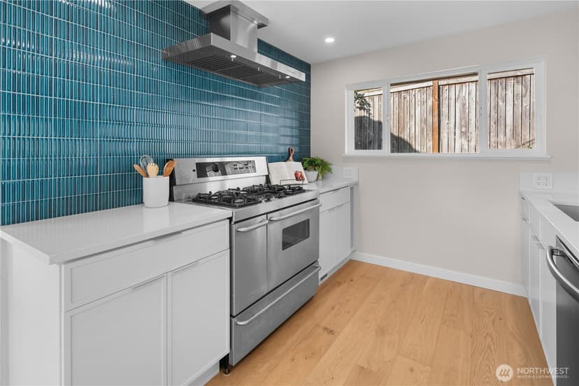 Property photo for 9011 44th Avenue SW, Seattle photo 10