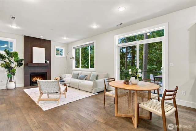 Property photo for 837 206th AVE NE, Sammamish photo 5