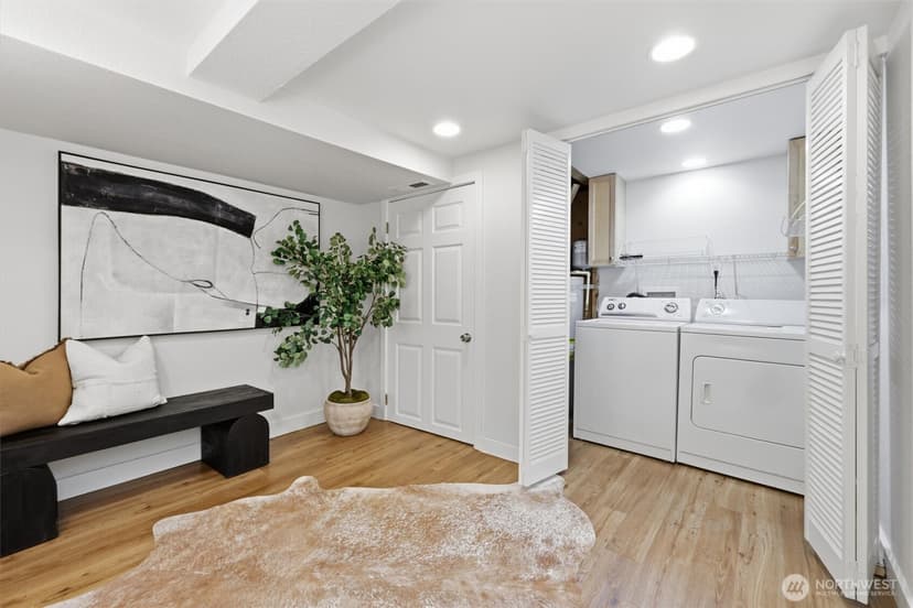 Property photo for 626 W Emerson Street, Seattle photo 17