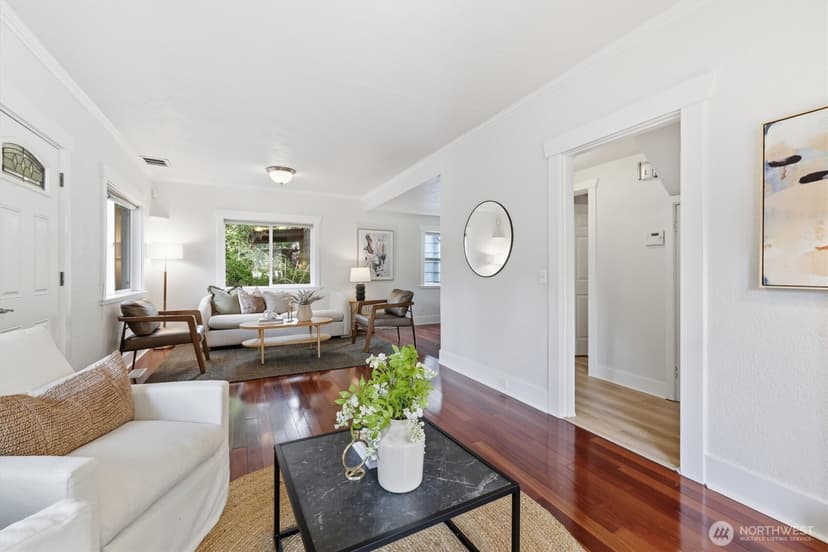 Property photo for 626 W Emerson Street, Seattle photo 6