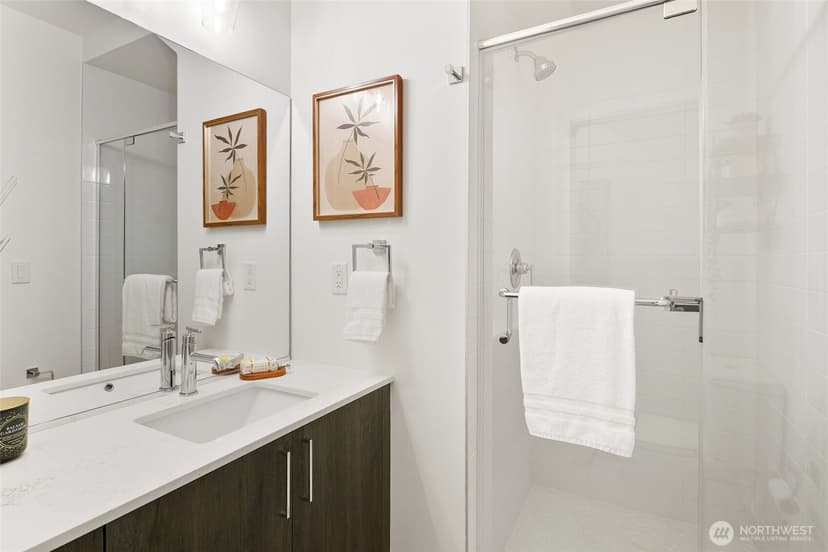 Property photo for 4801 Dayton Avenue N #C, Seattle photo 20
