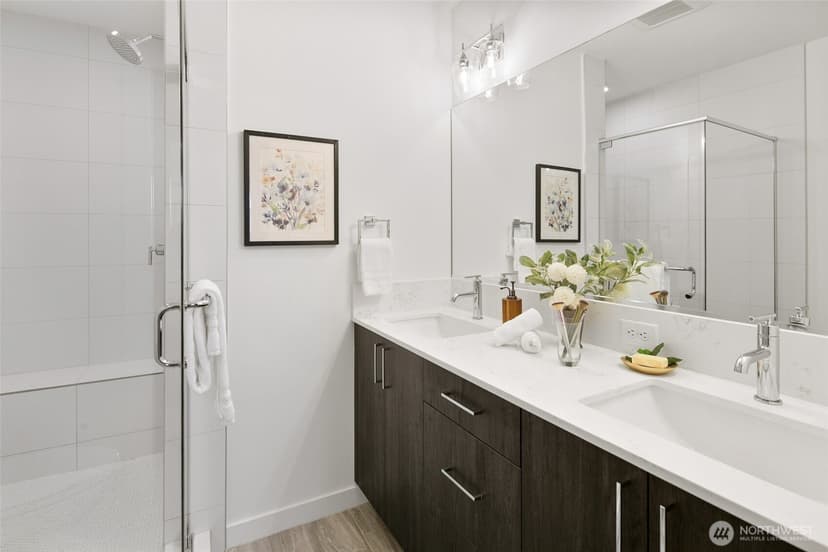 Property photo for 4801 Dayton Avenue N #C, Seattle photo 16