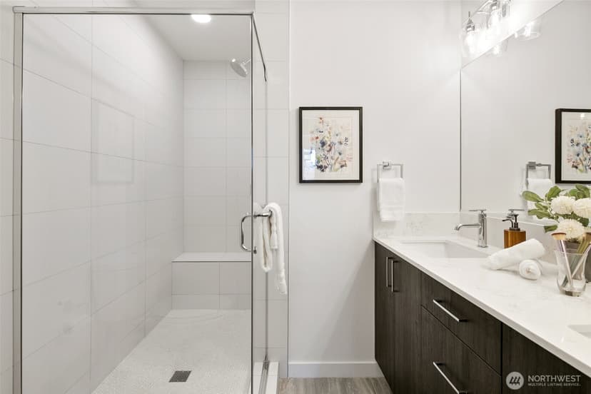 Property photo for 4801 Dayton Avenue N #C, Seattle photo 17