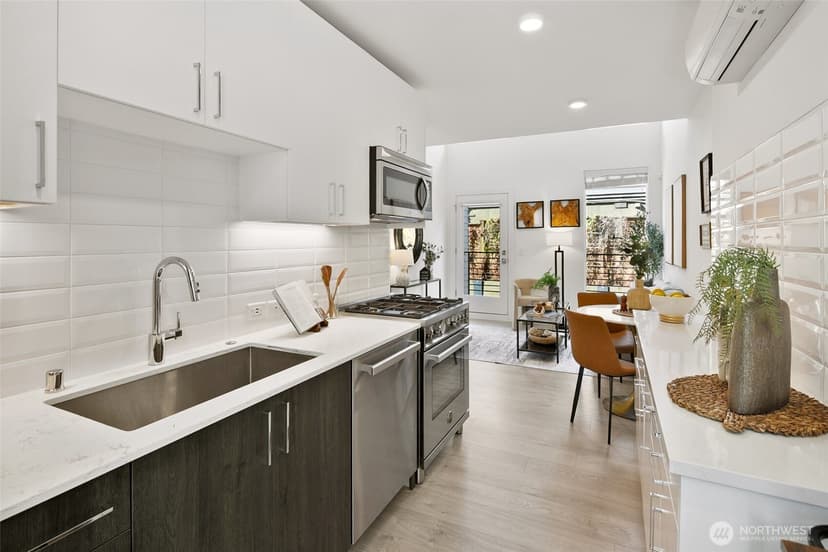 Property photo for 4801 Dayton Avenue N #C, Seattle photo 9