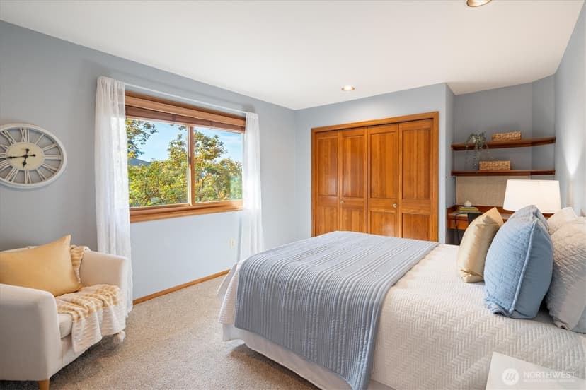 Property photo for 720 9th Avenue S, Edmonds photo 29