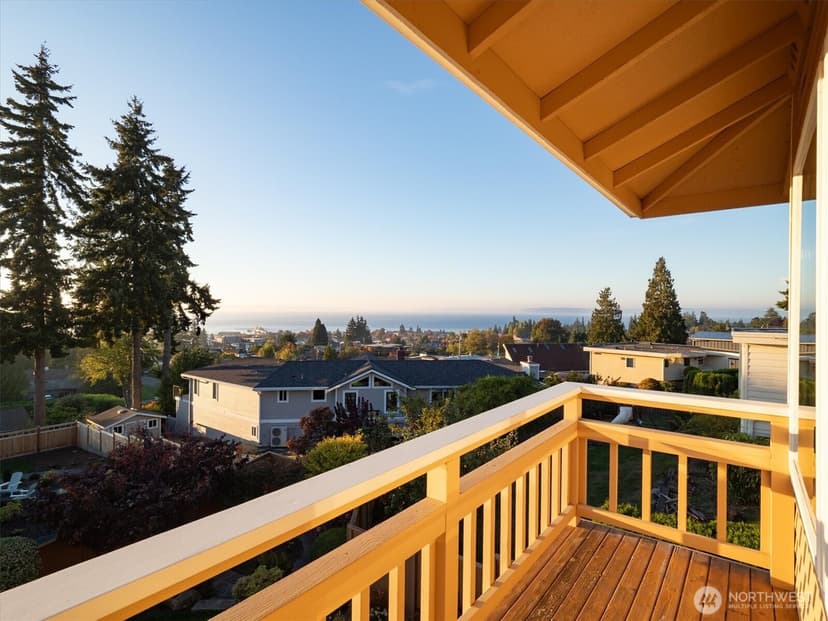 Property photo for 720 9th Avenue S, Edmonds photo 22