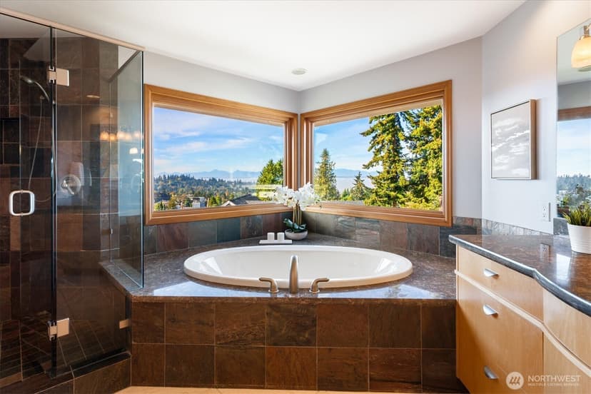 Property photo for 720 9th Avenue S, Edmonds photo 27