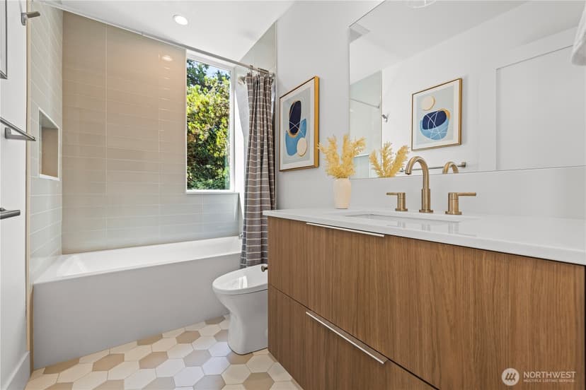 Property photo for 2456 55th Avenue SW, Seattle photo 10
