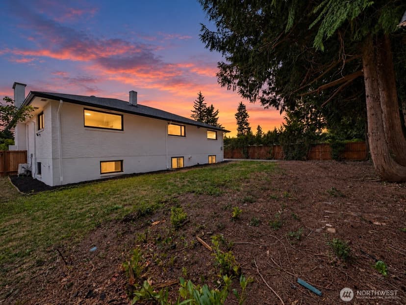 Property photo for 431 72nd Street SE, Everett photo 5