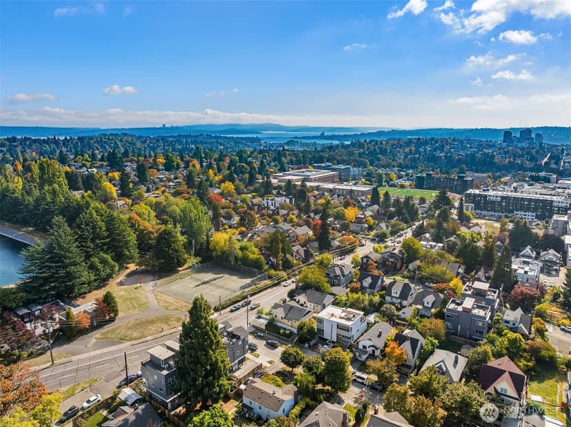 Property photo for 1036 NE 72nd Street, Seattle photo 32