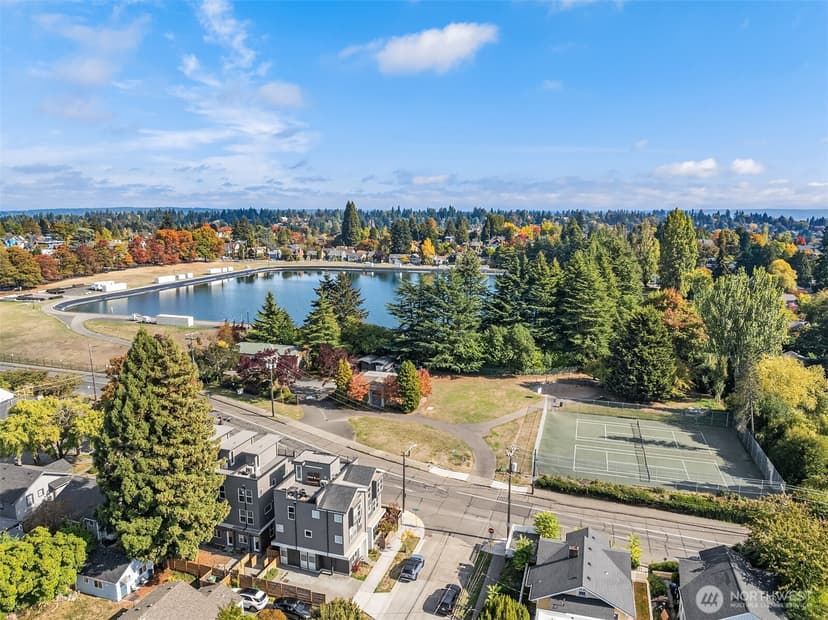 Property photo for 1036 NE 72nd Street, Seattle photo 31