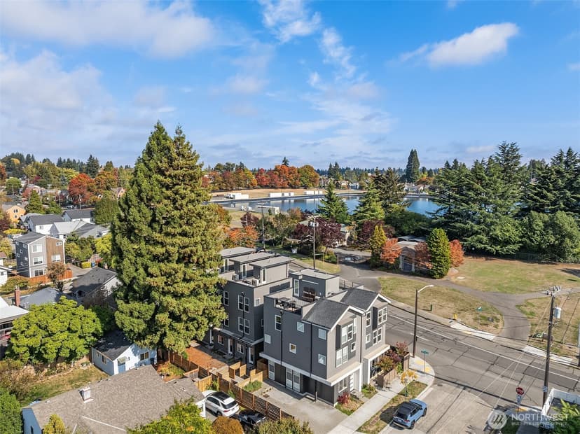 Property photo for 1036 NE 72nd Street, Seattle photo 29