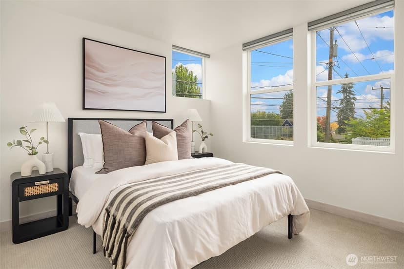 Property photo for 1036 NE 72nd Street, Seattle photo 14