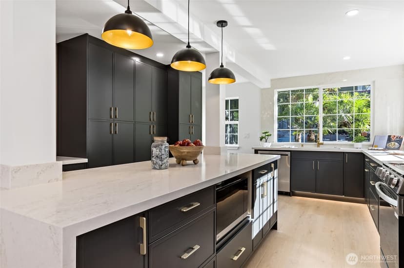 Property photo for 6775 Murray Avenue SW, Seattle photo 6