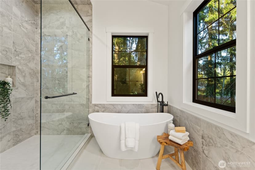 Property photo for 16654 NE 12th Street, Bellevue photo 27