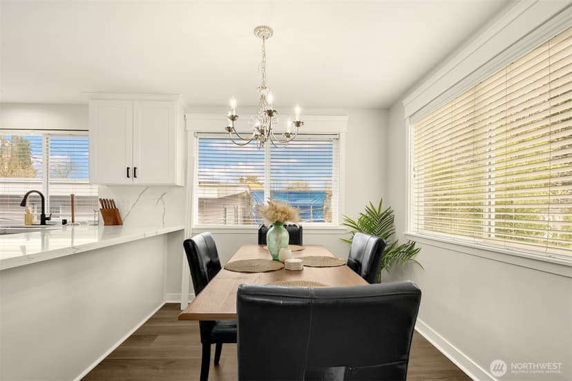Property photo for 5306 26th Avenue S, Seattle photo 6