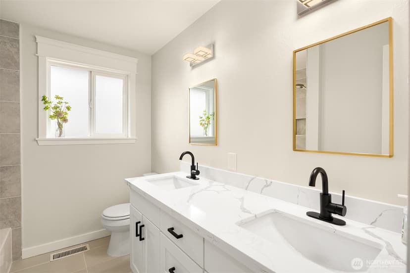 Property photo for 5306 26th Avenue S, Seattle photo 12