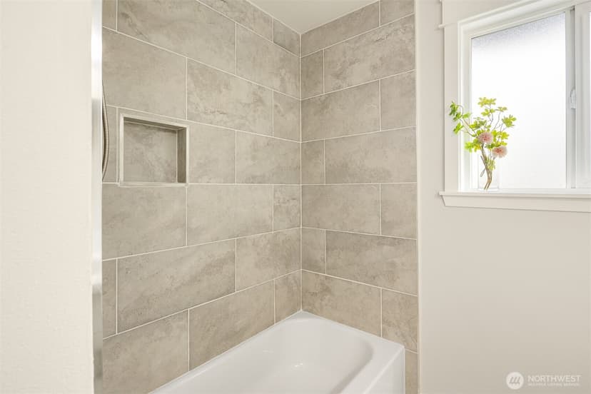 Property photo for 5306 26th Avenue S, Seattle photo 13