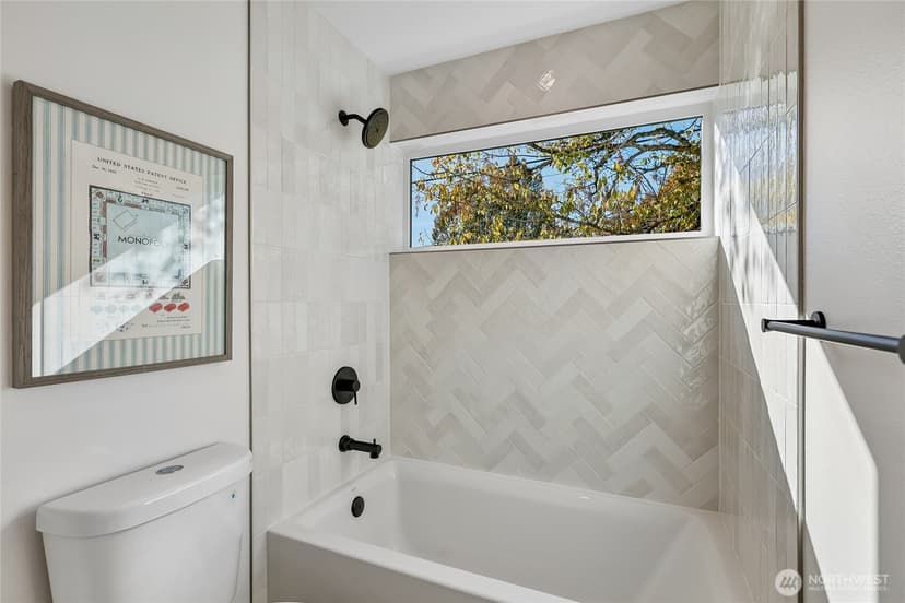 Property photo for 5044 35th Avenue NE, Seattle photo 19