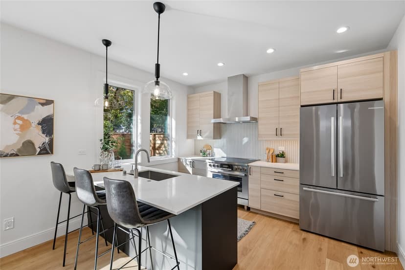 Property photo for 5044 35th Avenue NE, Seattle photo 13