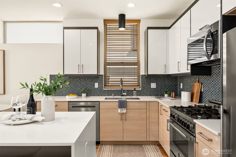 Property photo for 464 NE Maple Leaf Place #B, Seattle photo 12