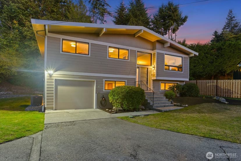 Property photo for 22007 100th Avenue W, Edmonds photo 30