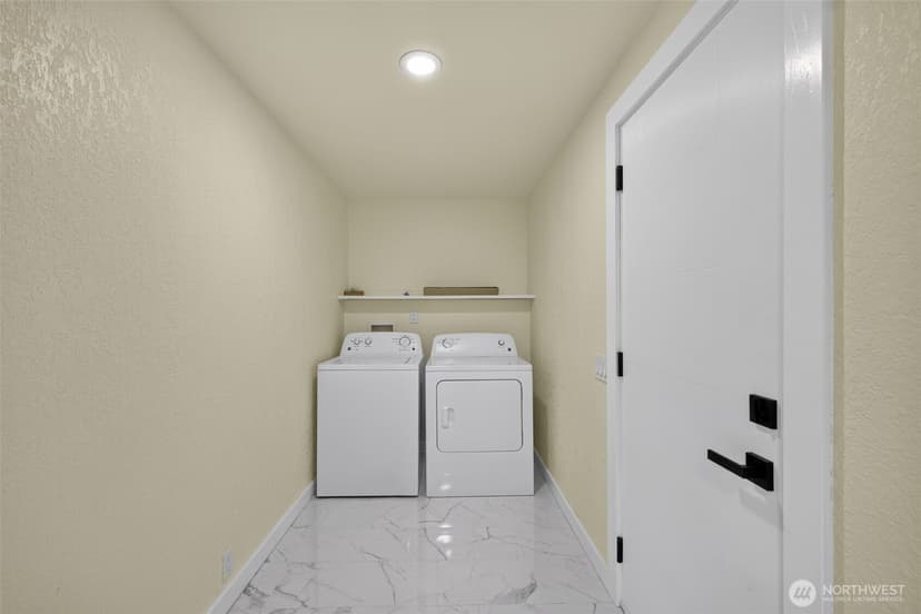 Property photo for 24205 193rd Avenue SE, Covington photo 19