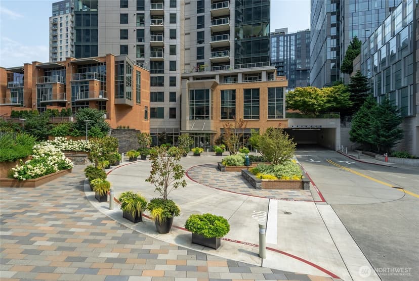 Property photo for 10650 NE 9th Place #723, Bellevue photo 31