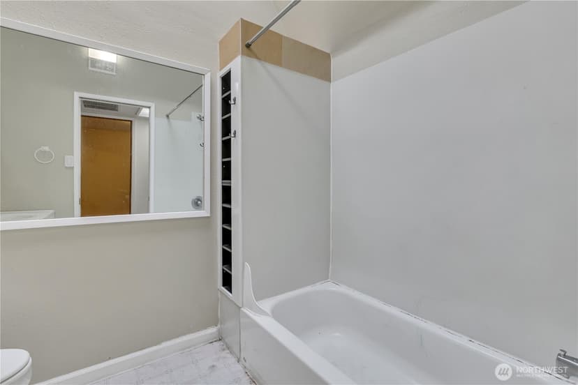 Property photo for 16325 SE 27th Street, Bellevue photo 23