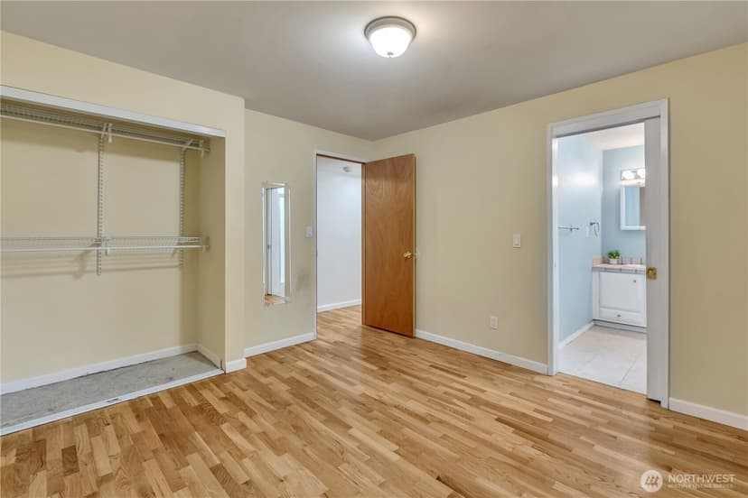 Property photo for 16325 SE 27th Street, Bellevue photo 18