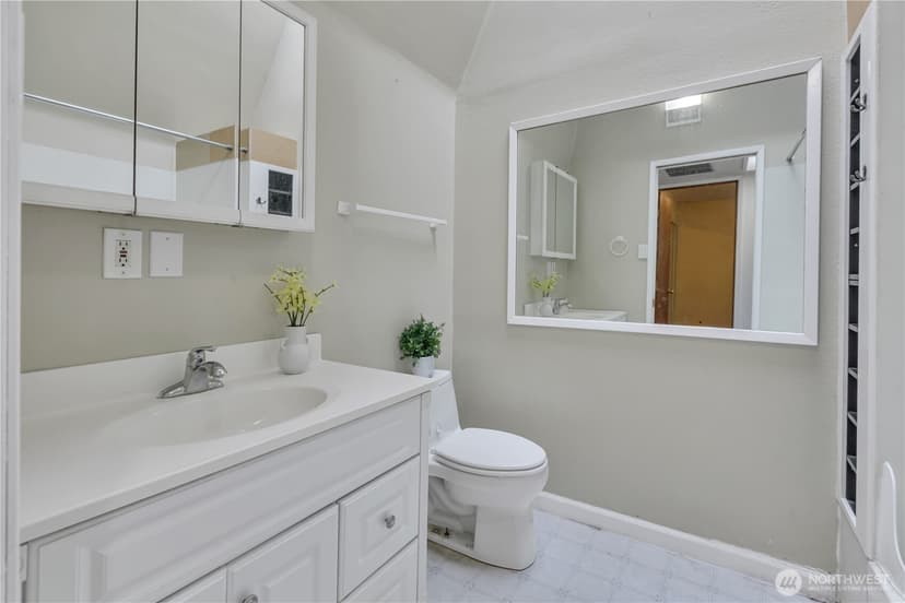 Property photo for 16325 SE 27th Street, Bellevue photo 22