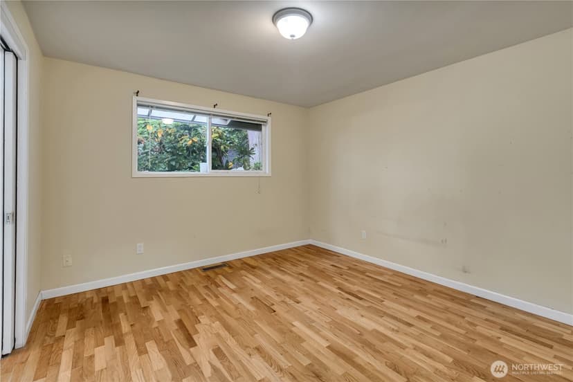 Property photo for 16325 SE 27th Street, Bellevue photo 17
