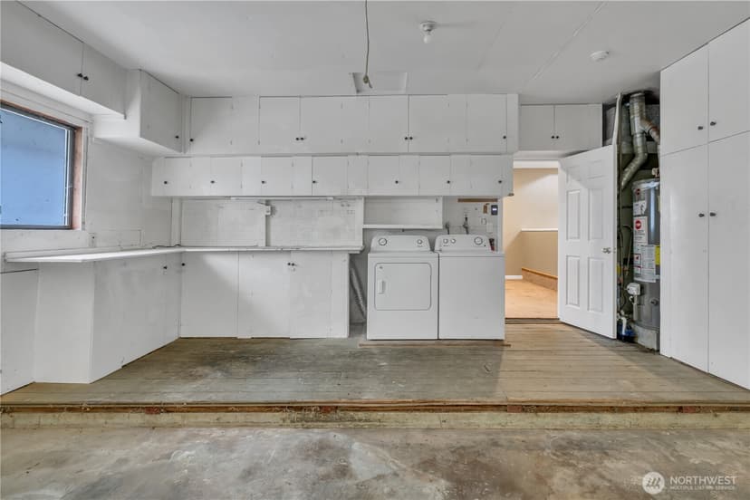 Property photo for 16325 SE 27th Street, Bellevue photo 25