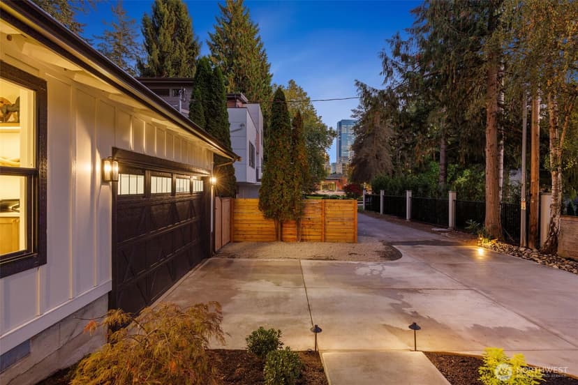 Property photo for 10836 NE 12th Place, Bellevue photo 2