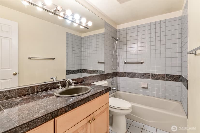Property photo for 8507 39th Avenue S, Seattle photo 25