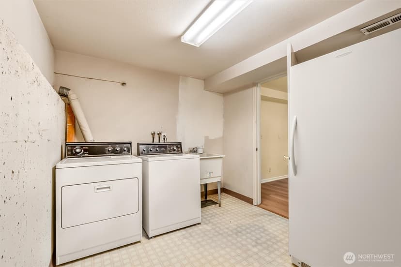Property photo for 8507 39th Avenue S, Seattle photo 29
