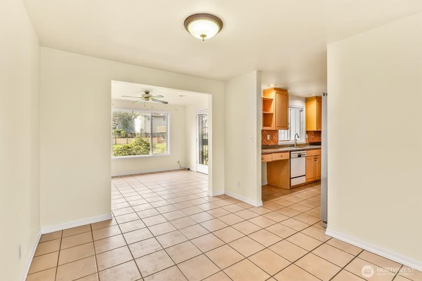 Property photo for 8507 39th Avenue S, Seattle photo 8
