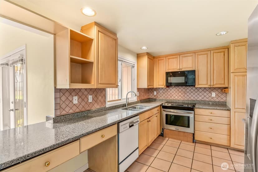 Property photo for 8507 39th Avenue S, Seattle photo 15