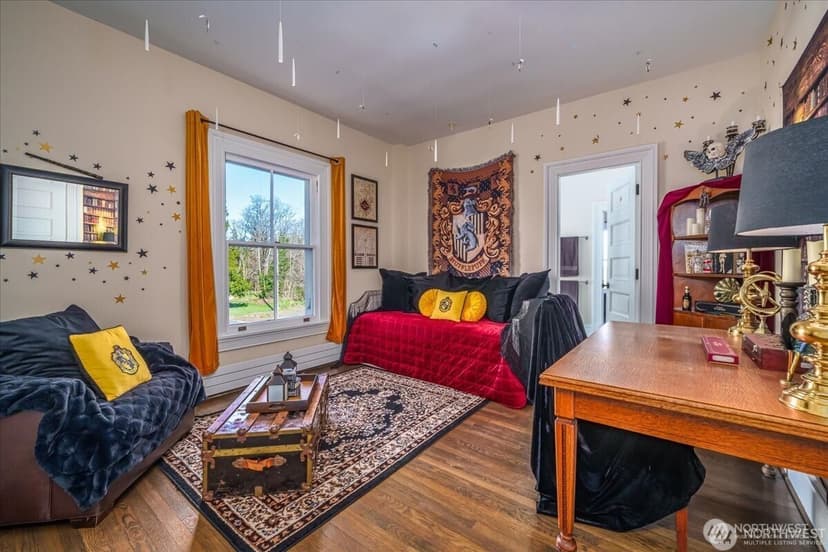 Property photo for 4200 Washington Avenue W, Seattle photo 15