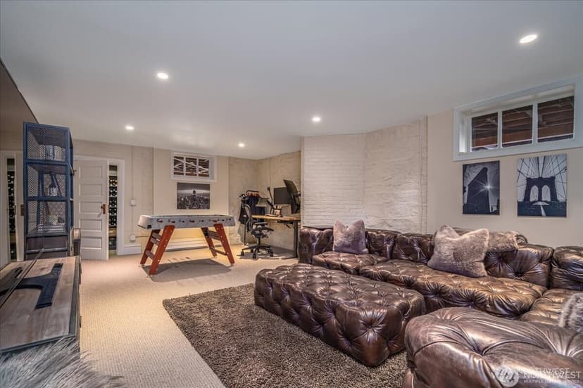 Property photo for 4200 Washington Avenue W, Seattle photo 18