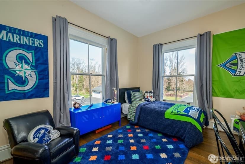 Property photo for 4200 Washington Avenue W, Seattle photo 17