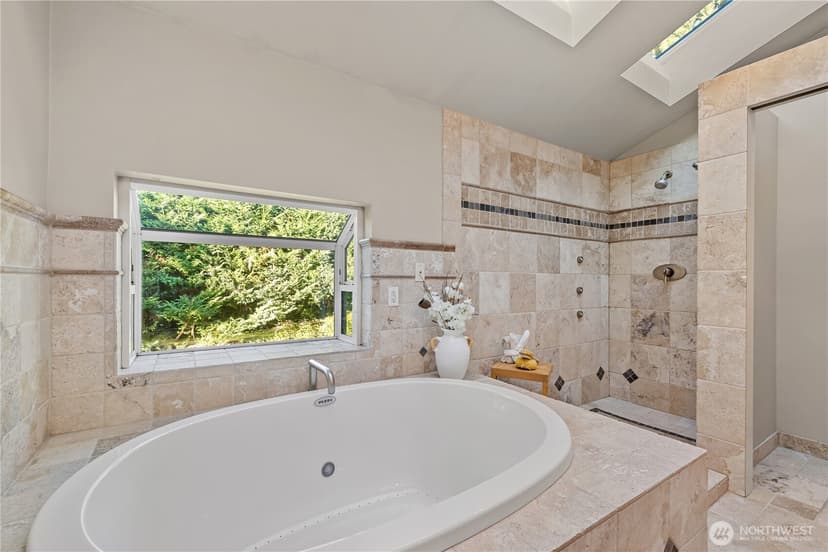 Property photo for 8619 NE 24th Street, Clyde Hill photo 22