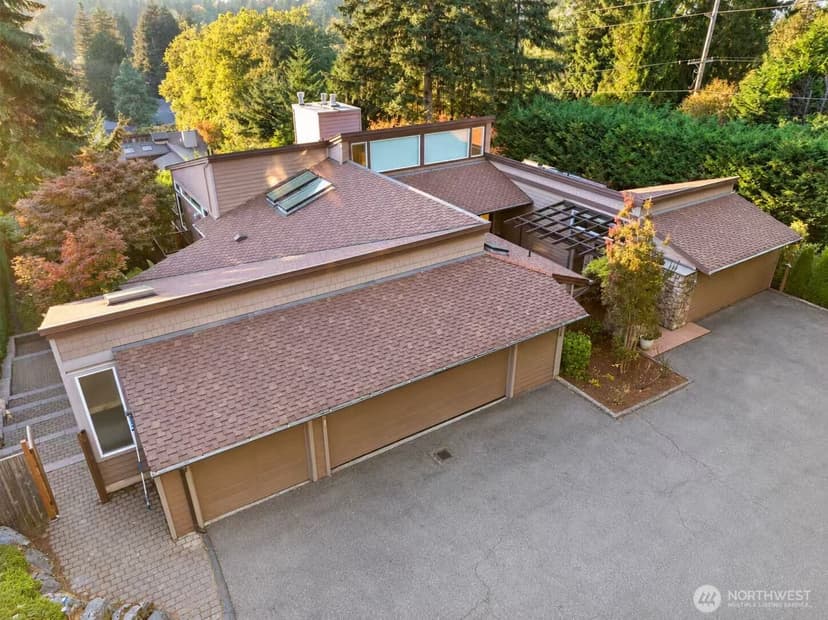 Property photo for 8619 NE 24th Street, Clyde Hill photo 4