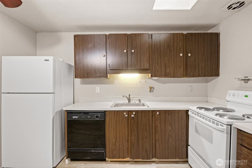 Property photo for 4308 NE Sunset Boulevard #T2, Renton photo 9