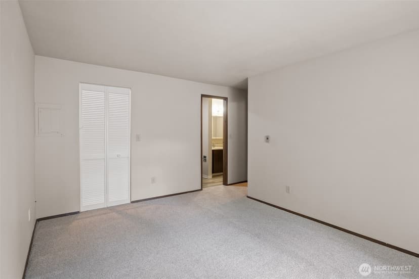 Property photo for 4308 NE Sunset Boulevard #T2, Renton photo 25