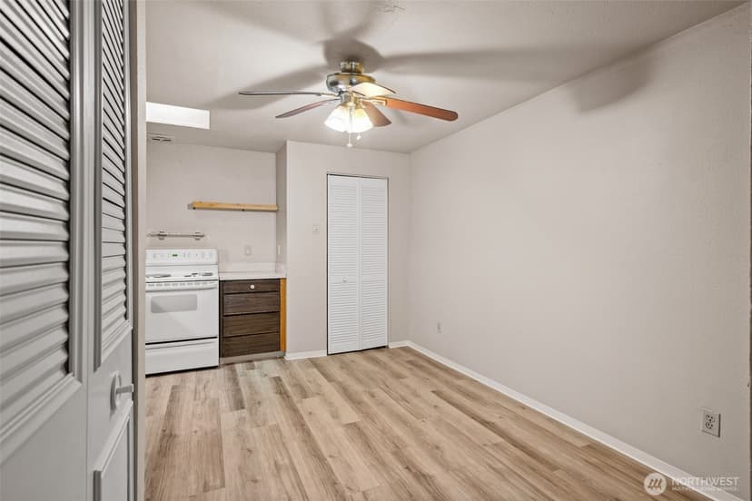 Property photo for 4308 NE Sunset Boulevard #T2, Renton photo 7